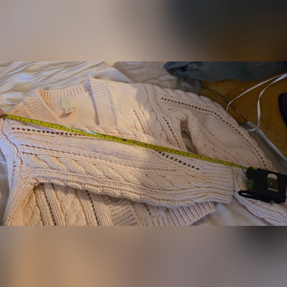 Pink cable knit Cardigan 🎀 - Picture 8 of 9